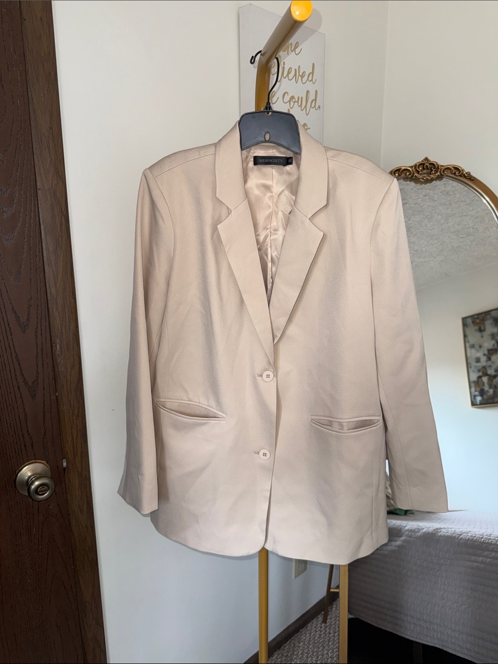Women's Cream Single-Breasted Blazer